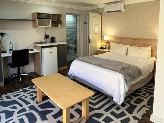 Bishops Lodge & Whaler's Inn - 242455