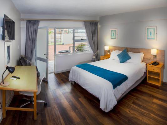 Bishops Lodge & Whaler's Inn - 242457