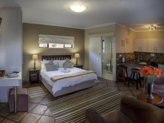 Lalapanzi Guest Lodge P.E - 242490