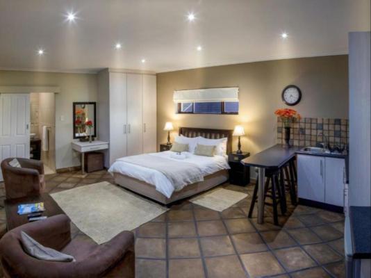 Lalapanzi Guest Lodge P.E - 242493