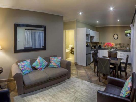Lalapanzi Guest Lodge P.E - 242499