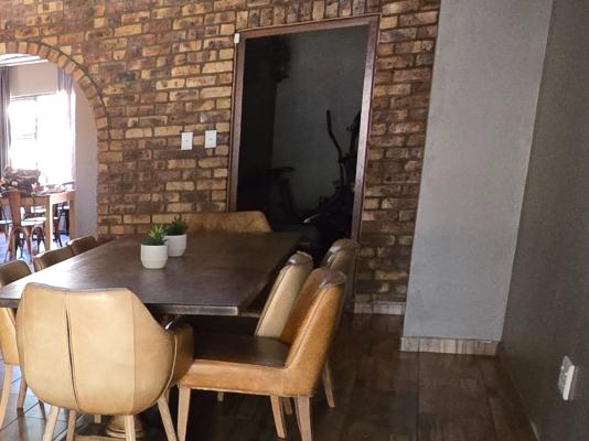 CrayFish Creek Guest House - 242572