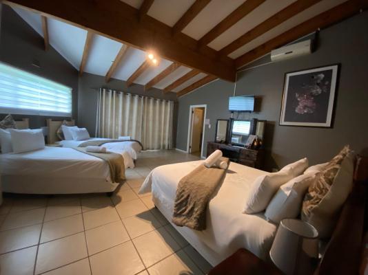 CrayFish Creek Guest House - 242607