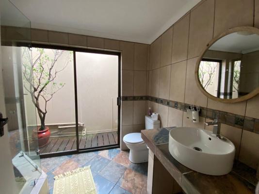 CrayFish Creek Guest House - 242610