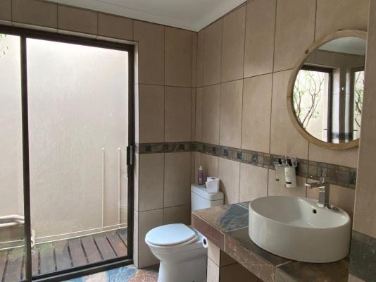 CrayFish Creek Guest House - 242612