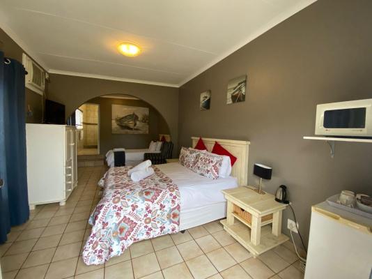 CrayFish Creek Guest House - 242613
