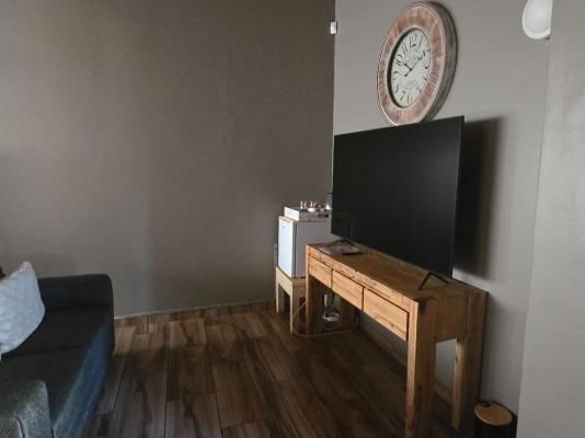 CrayFish Creek Guest House - 242636