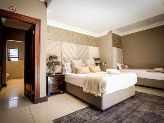 Potch Manor Guest House - 242701
