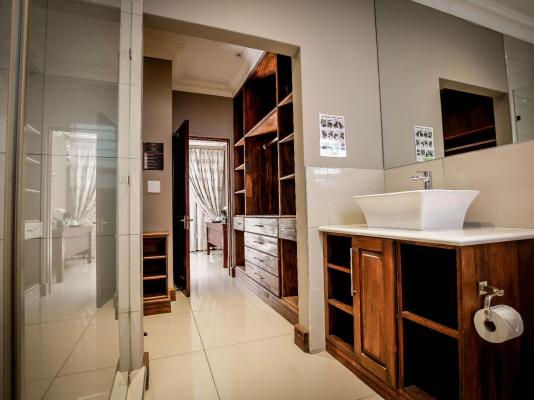Potch Manor Guest House - 242702