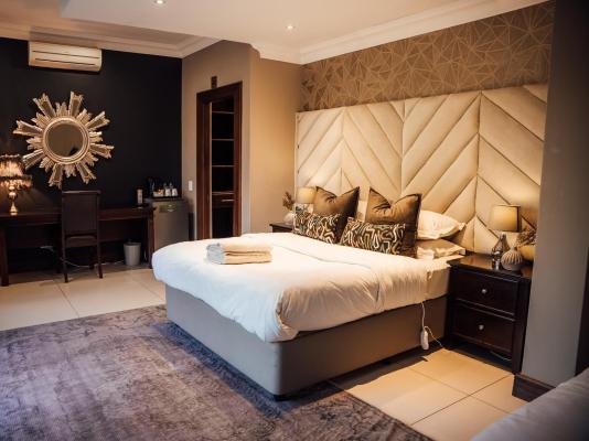 Potch Manor Guest House - 242710