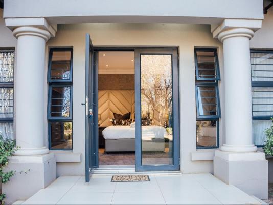 Potch Manor Guest House - 242711