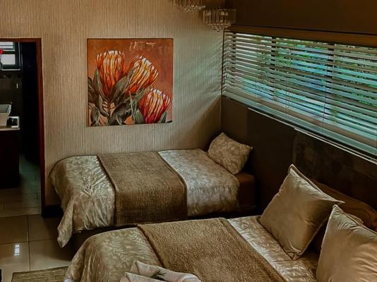 Potch Manor Guest House - 242733