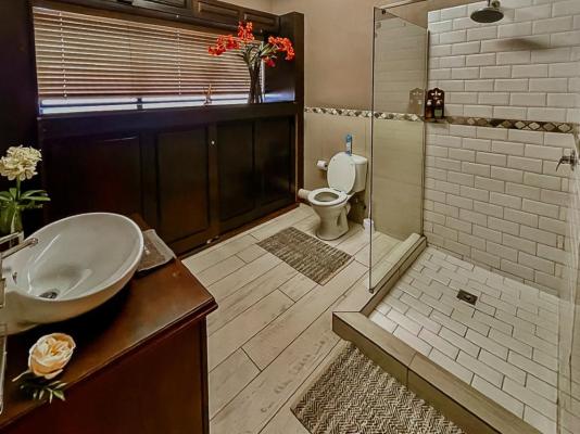 Potch Manor Guest House - 242738