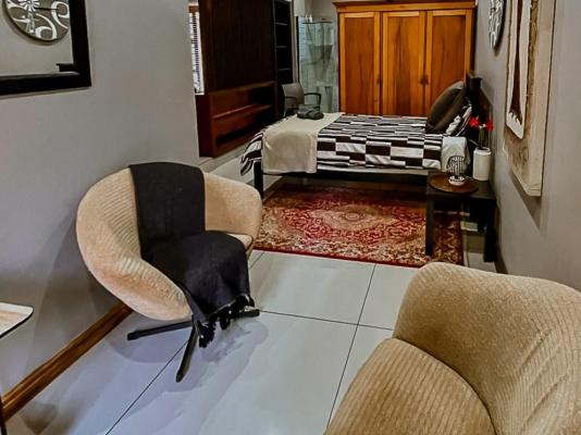 Potch Manor Guest House - 242744