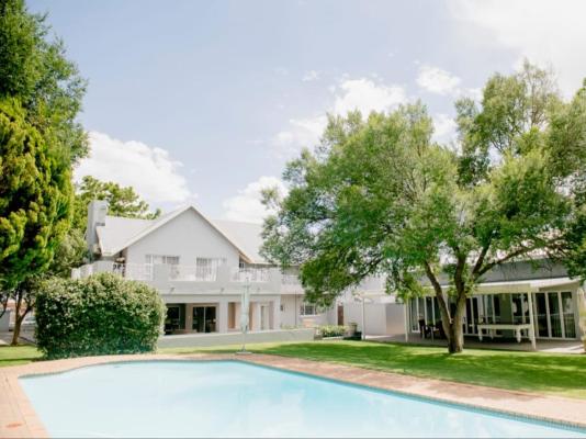 Bateleur Guesthouse - 242976