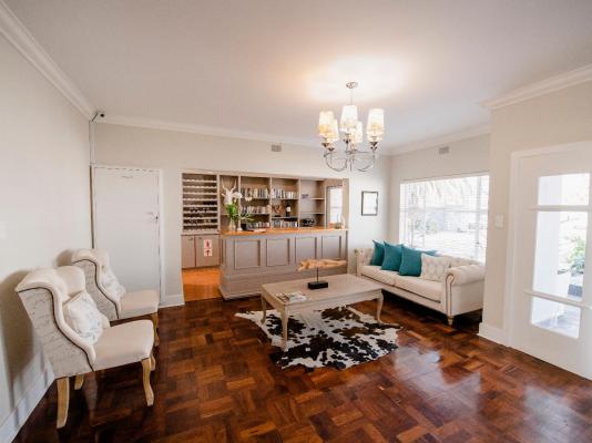 Bateleur Guesthouse - 242979