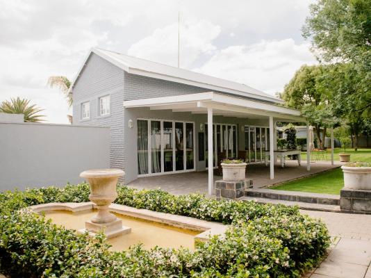 Bateleur Guesthouse - 242983