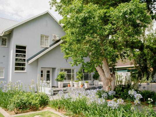 Bateleur Guesthouse - 242984