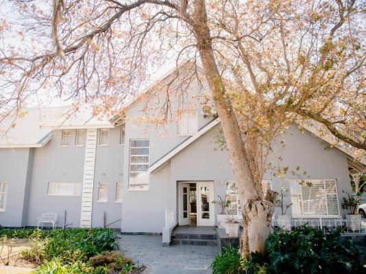 Bateleur Guesthouse - 242986