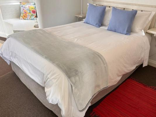 Cedarwood Guesthouse - 243026