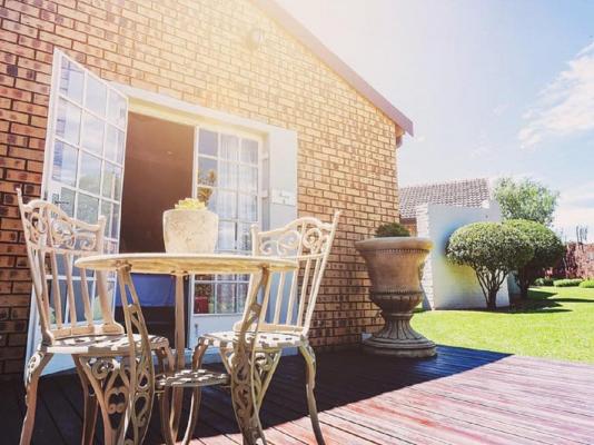 The Tier Guest Suites - 243053