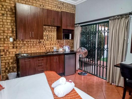 The Tier Guest Suites - 243066