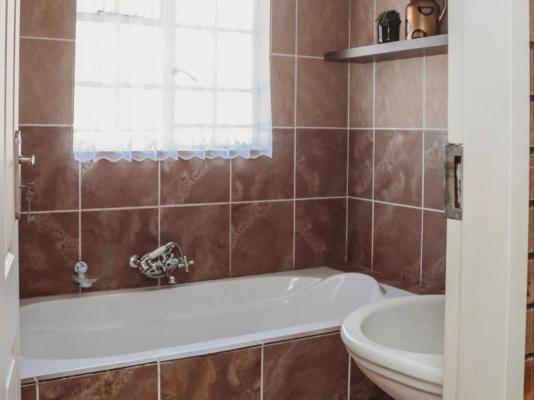 The Tier Guest Suites - 243068