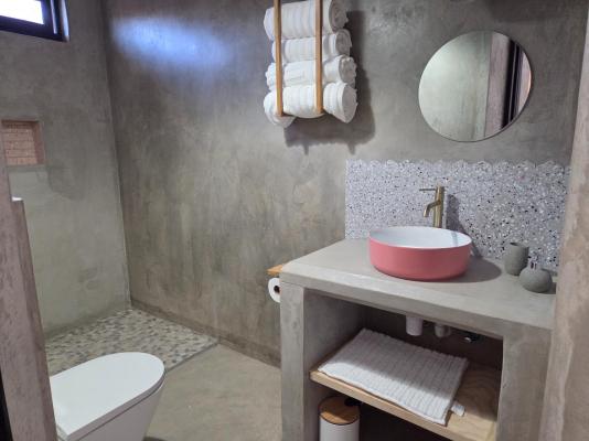 Luvlé Lux Apartments - 243117