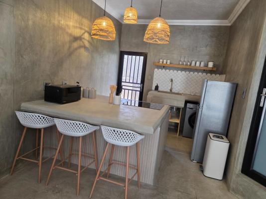 Luvlé Lux Apartments - 243121