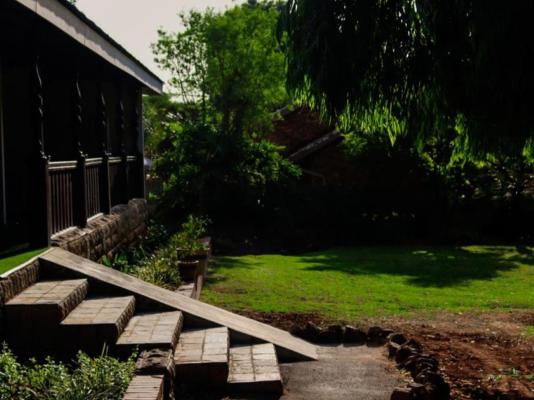 The Nugget Guest Lodge - 243136