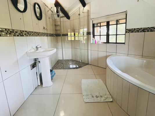 Nkhangfi Home - 243301