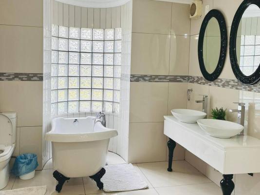 Nkhangfi Home - 243311