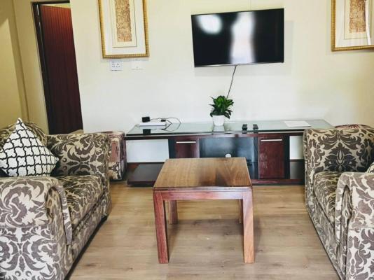 Nkhangfi Home - 243322