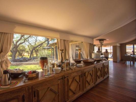 Tau Game Lodge - 243665