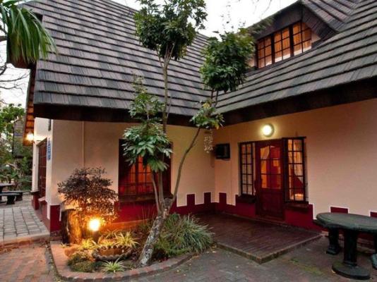 Woodpecker Inn - 243756