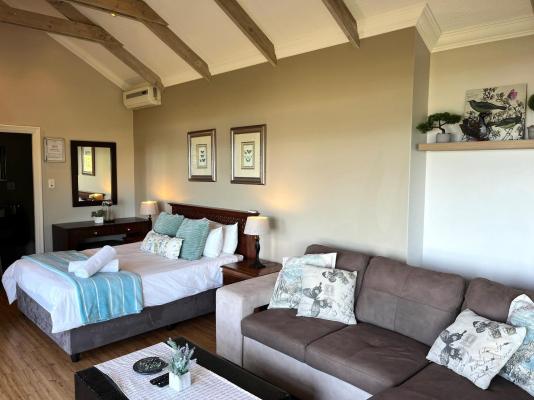 Under the Boardwalk Self Catering Studio - 244080