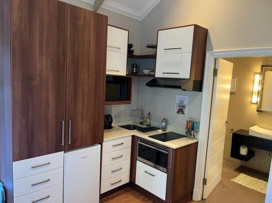 Under the Boardwalk Self Catering Studio - 244082