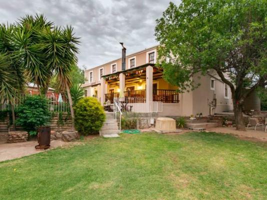 Karoo Life Bed & Breakfast - 244090
