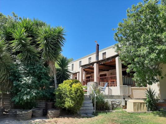 Karoo Life Bed & Breakfast - 244101