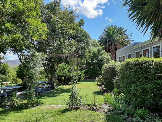 Karoo Life Bed & Breakfast - 244107