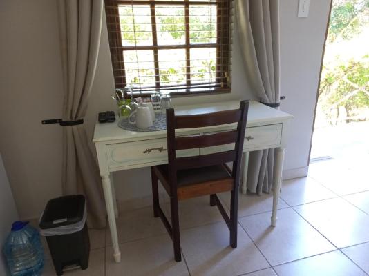 Karoo Life Bed & Breakfast - 244112