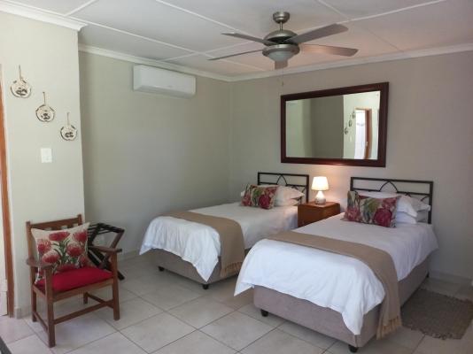 Karoo Life Bed & Breakfast - 244114