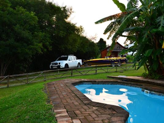 Mulberry Lane Suites & Tsanana Log Cabins - 244170