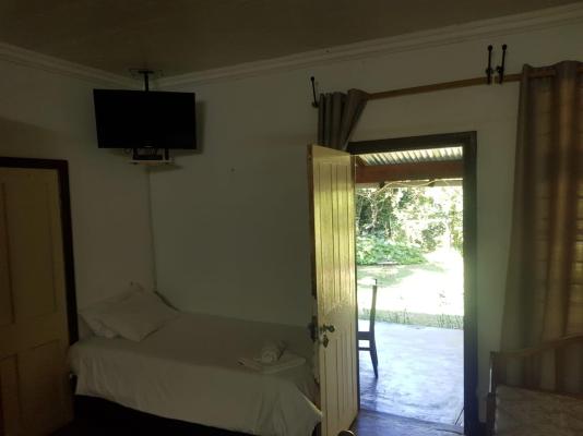 Mulberry Lane Suites & Tsanana Log Cabins - 244207