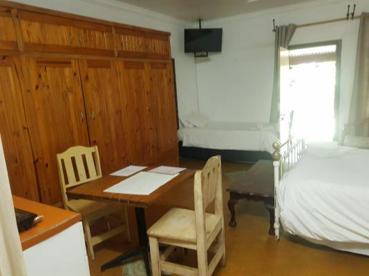 Room image 3