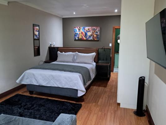 The Nugget Guest Lodge - 244239