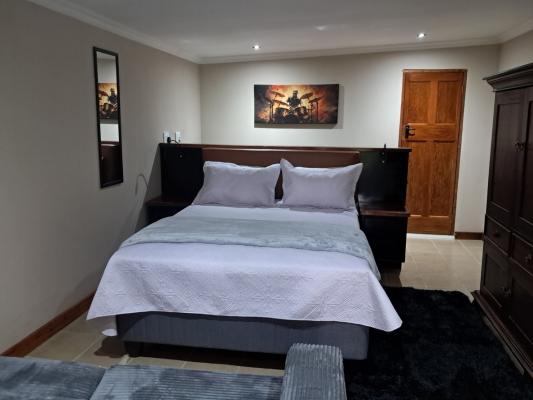 The Nugget Guest Lodge - 244241