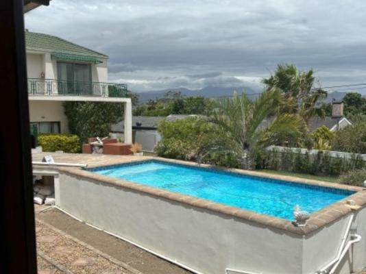 Lily's Lodge - 244396