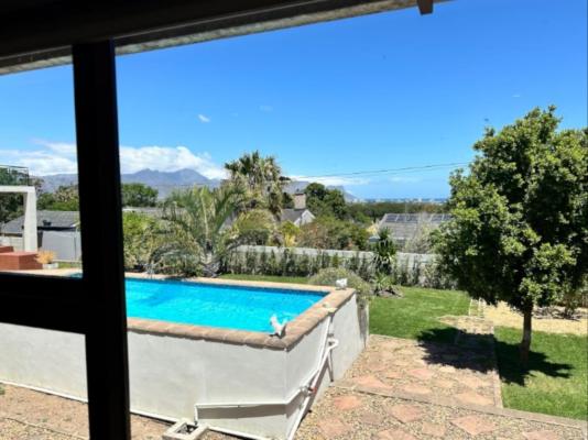 Lily's Lodge - 244398