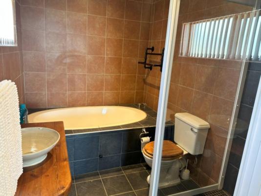 Lily's Lodge - 244414